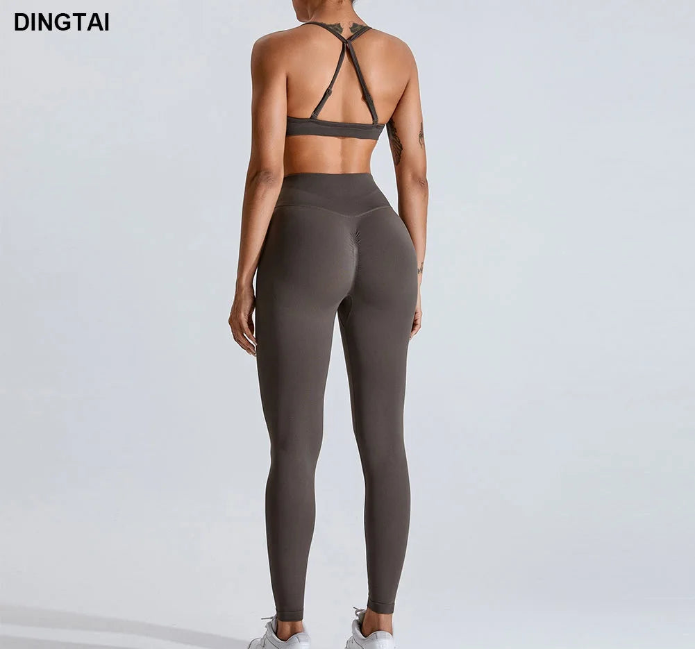 2024 New Arrival Women Seamless Rib Sportswear Active Gym Wear Scrunch Bra Fitness Clothing Wavy Waist Legging Yoga Wear Set